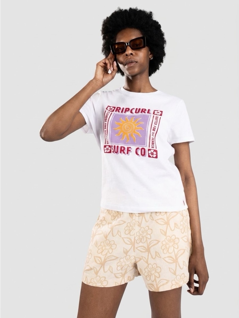 Rip Curl NWT Cala Fitted Tee White Surf Graphic Sun Logo Y2K Beach Cotton Size M
